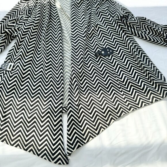 Black And Beige Herring Bone Cardigan With Leather Buckle Made In USA Size XL - Picture 5 of 13